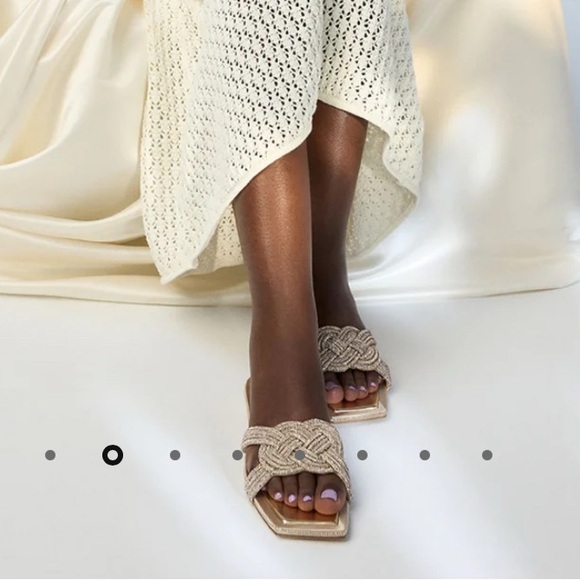 Aldo “Karina” Gold Braided slide Sandals size 7.5 worn once - Picture 5 of 9